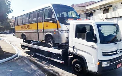 Guincho para ônibus na Rua Harry Dannemberg